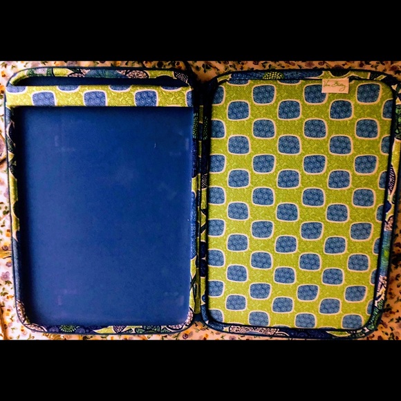 Computer case, holds full size computer. Zipper. - Picture 2 of 2